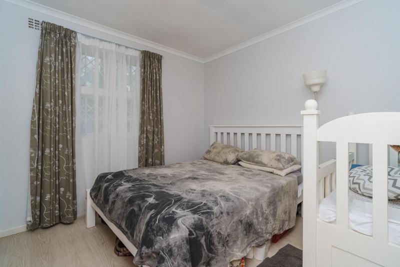 1 Bedroom Property for Sale in Kenilworth Western Cape